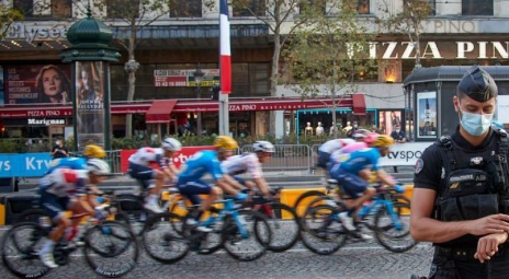 Infiltrarse en equipos para rastrear el dopaje, la última frontera del ciclismo: “Deben tener miedo”